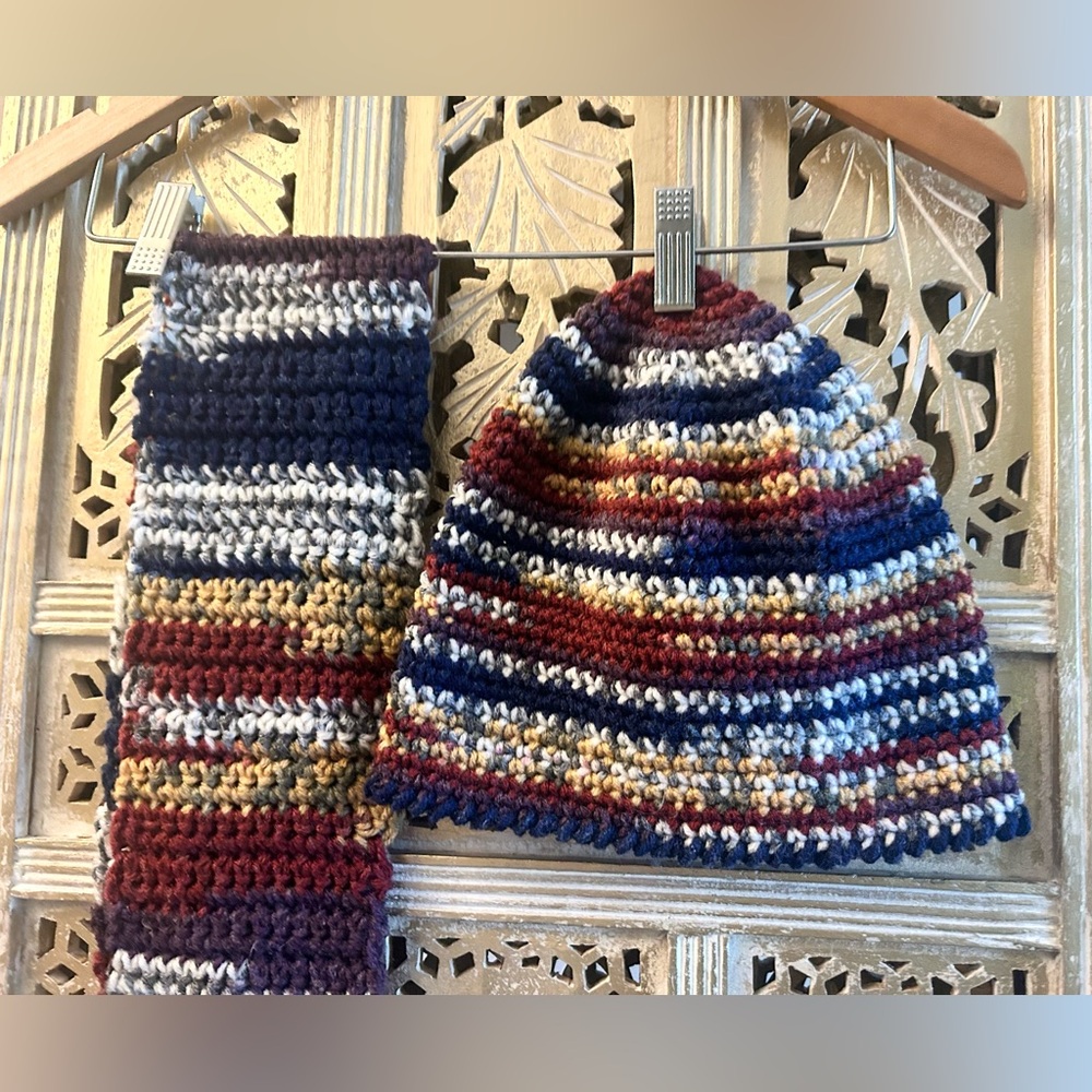 Elegant Blue Burgundy Cream Yellow Crochet Scarf and Hat Set handmade preppy - Picture 4 of 5